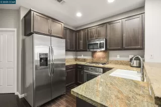 Photo #2: 41100221 Listing 