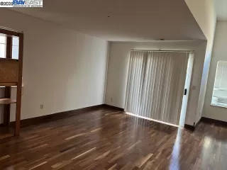 Photo #4: 41100306 Listing 