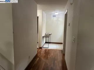 Photo #5: 41100306 Listing 