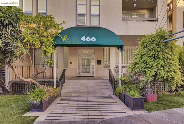 MLS: 41100312 Condo For Sale