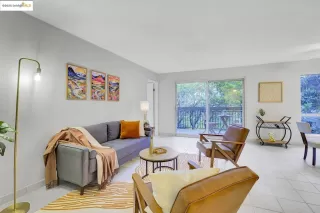 Photo #4: 41100312 Listing