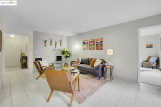 Photo #6: 41100312 Listing