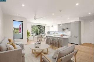 Photo #4: 41100315 Listing