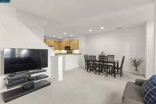 Photo #1: 41100322 Listing 