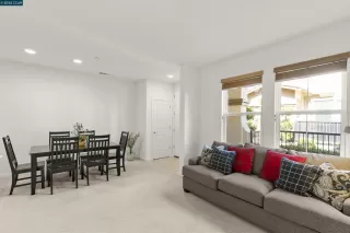 Photo #5: 41100322 Listing 