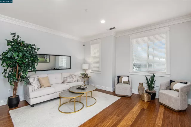 MLS: 41100333 Condo For Sale