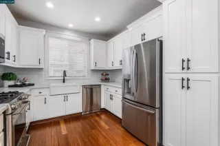 Photo #5: 41100333 Listing 