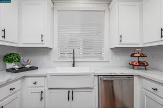 Photo #6: 41100333 Listing 