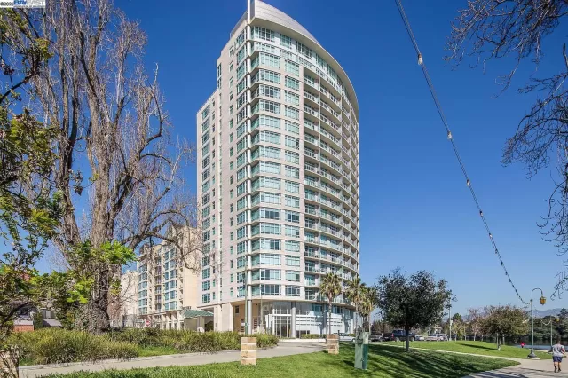 MLS: 41100424 Condo For Sale