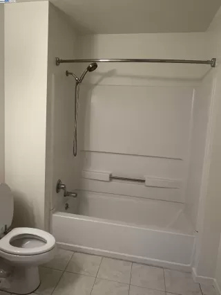 Photo #4: 41100424 Listing