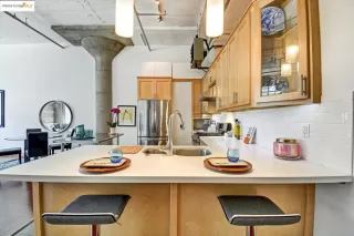 Photo #5: 41100436 Listing 