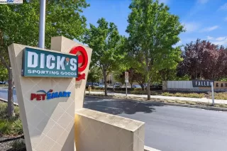 Photo #5: 41100444 Listing