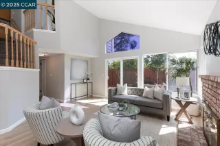 Photo #4: 41100445 Listing