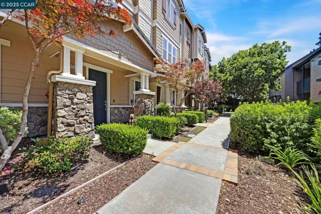 MLS: 41100446 Condo For Sale