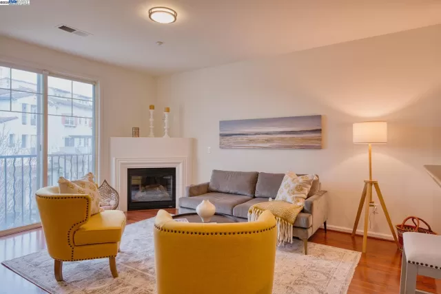 MLS: 41100584 Condo For Sale