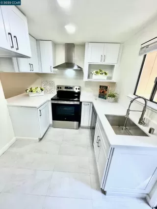 Photo #1: 41100624 Listing 