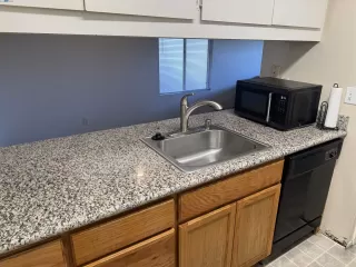 Photo #6: 41100655 Listing