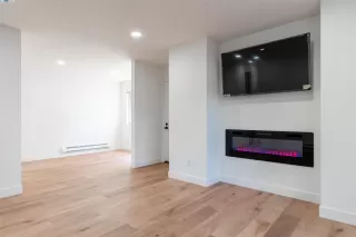 Photo #5: 41100661 Listing 