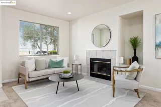 Photo #6: 41100673 Listing