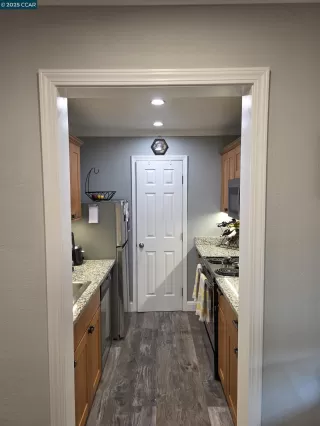 Photo #3: 41100688 Listing