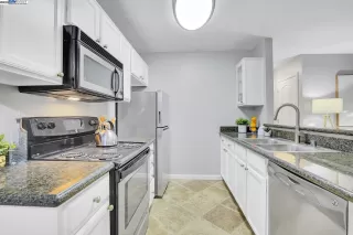 Photo #6: 41100713 Listing 