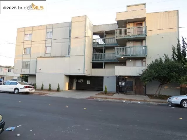 MLS: 41100731 Condo For Sale