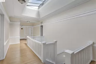 Photo #5: 41100756 Listing