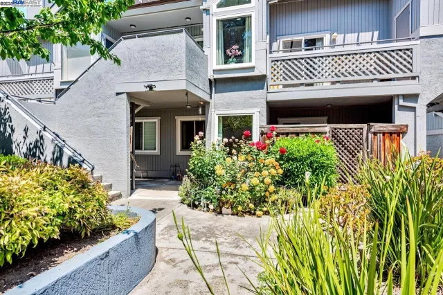 MLS: 41100758 Condo For Sale