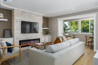 Photo #2: 41100799 Listing 