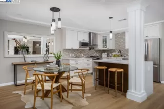 Photo #5: 41100799 Listing 