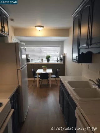 Photo #2: 41100800 Listing