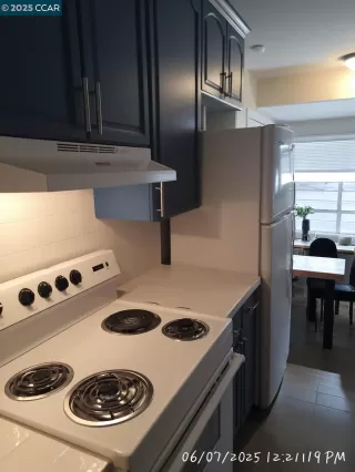 Photo #3: 41100800 Listing