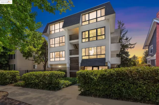 MLS: 41100888 Condo For Sale