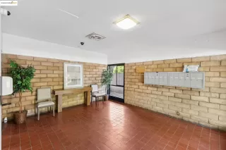 Photo #2: 41100888 Listing