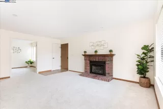 Photo #3: 41100901 Listing 