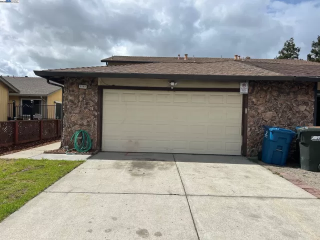 MLS: 41100934 Condo For Sale