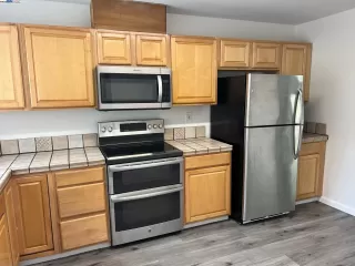 Photo #1: 41100934 Listing 