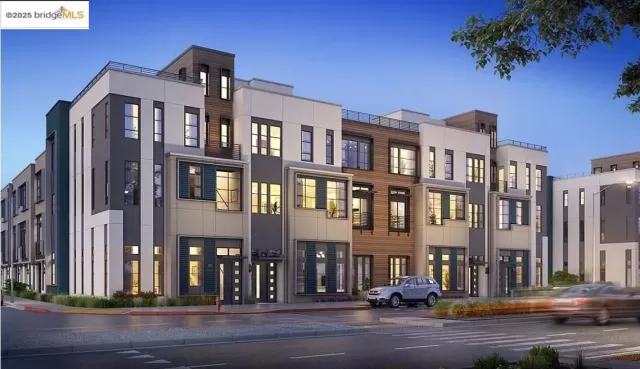 MLS: 41100949 Condo For Sale