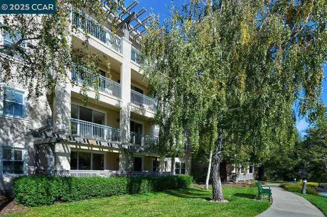 MLS: 41100952 Condo For Sale