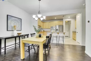 Photo #5: 41100999 Listing