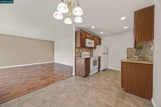 Photo #2: 41101007 Listing