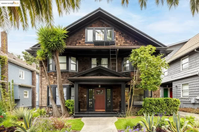 MLS: 41101013 Condo For Sale