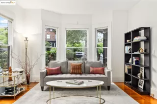 Photo #3: 41101013 Listing