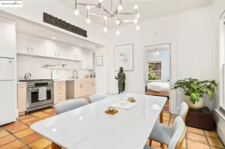 Photo #6: 41101013 Listing