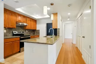 Photo #5: 41101035 Listing