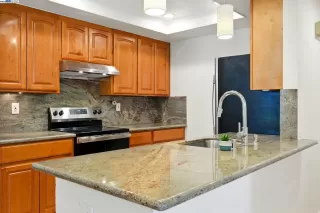 Photo #6: 41101035 Listing