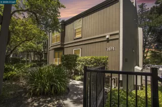 More Details about MLS # 41101038 : 2075 ASCOT DR # 221