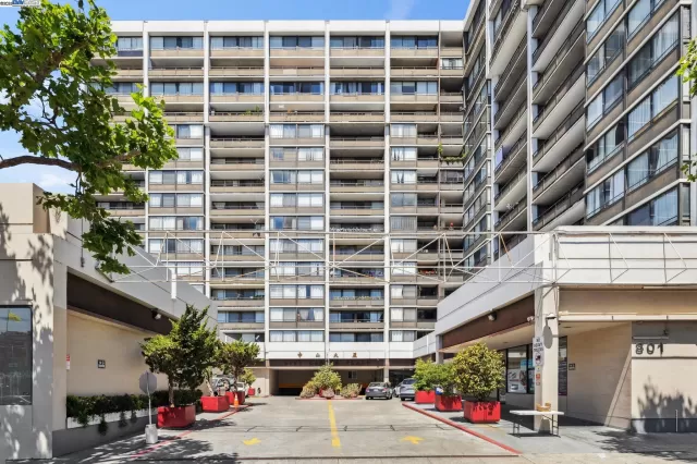 MLS: 41101039 Condo For Sale