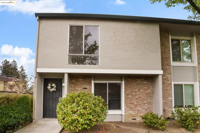 MLS: 41101065 Condo For Sale