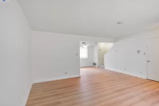 Photo #3: 41101102 Listing 